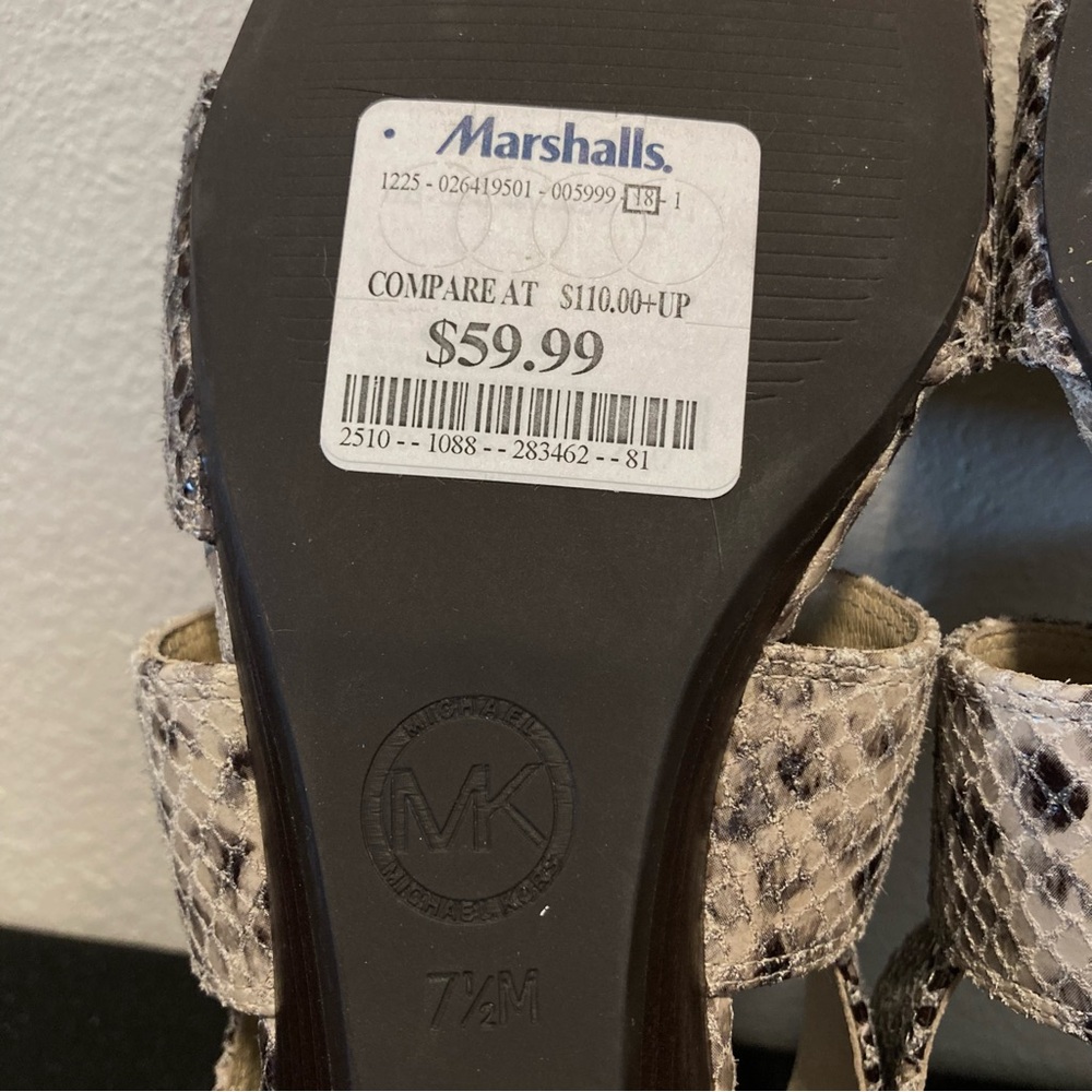 Michael Kors Snakeskin Leather Short Wedge sandals, Size 7.5. Like new. - Picture 6 of 12